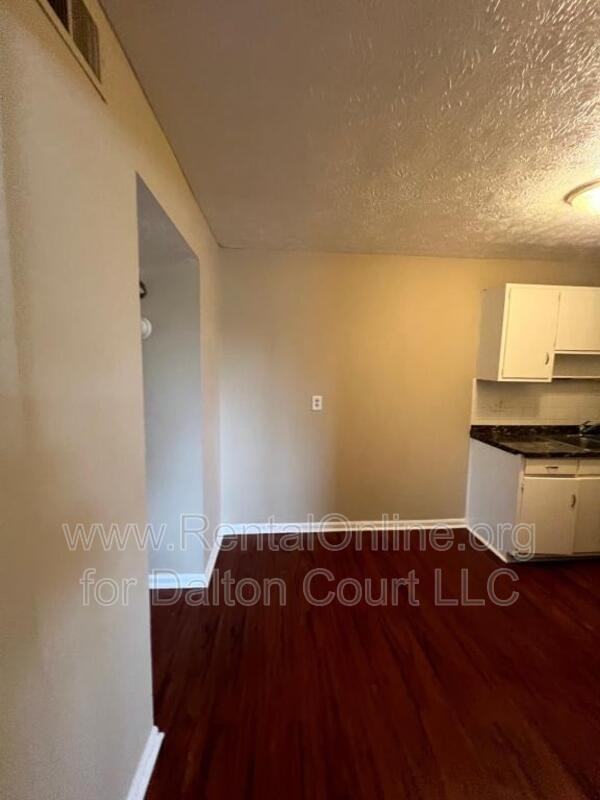 1814 Dalton Ct #12 - Photo 3 of 15