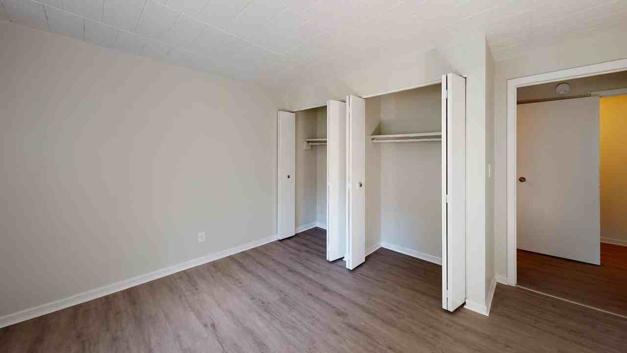 Courtyards of Parkway Apartments - Photo 7 of 43