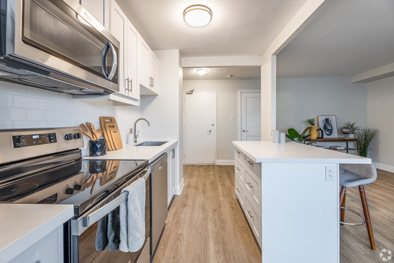 71 Parkwoods Village Drive - Photo 5 of 12