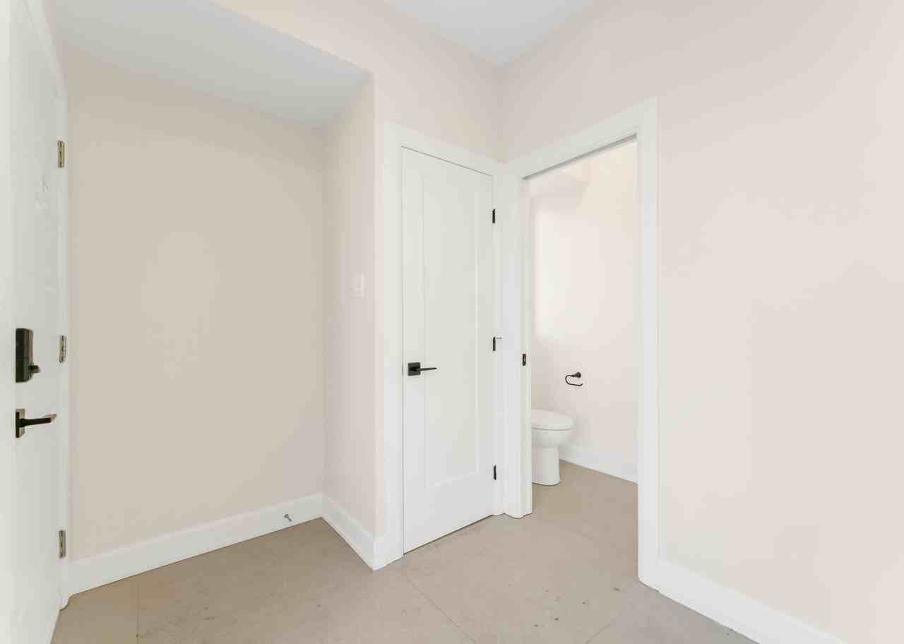 130 Carillon Street - Photo 2 of 26