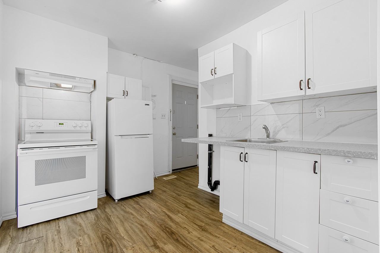 3-46 Garland Street - Photo 4 of 17