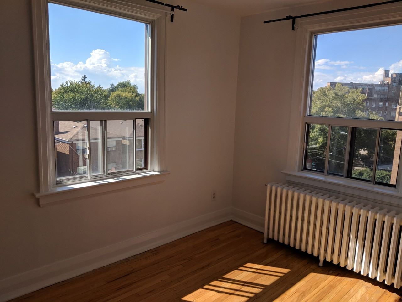 172 Vaughan Road - Photo 3 of 10