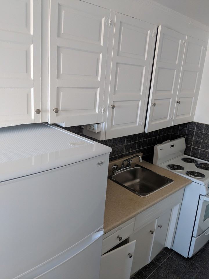 172 Vaughan Road - Photo 7 of 10