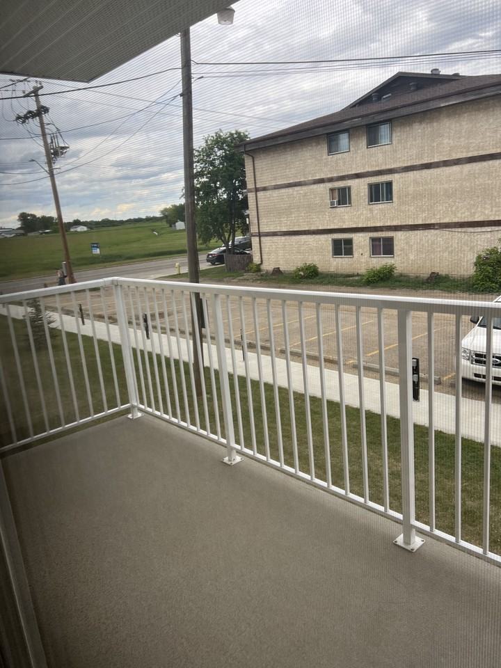 Birchmount Apartment - Photo 4 of 15