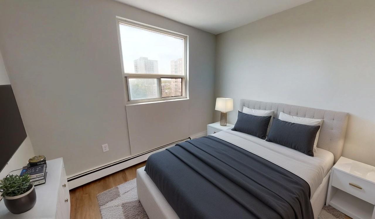 Dundas Apartments - Photo 5 of 32