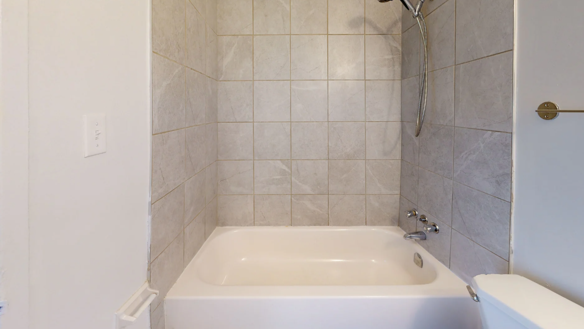 Dundas Apartments - Photo 7 of 32