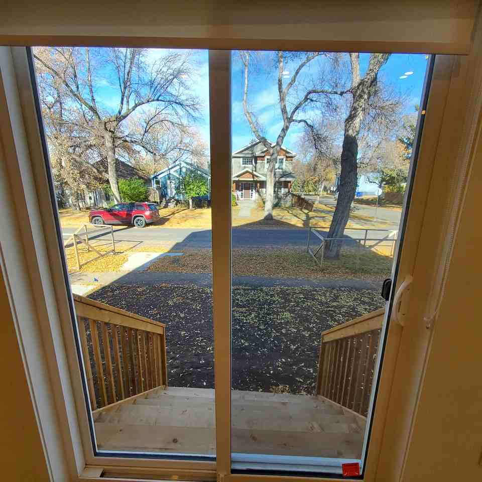 7428 95 St Main Floor - Photo 2 of 20