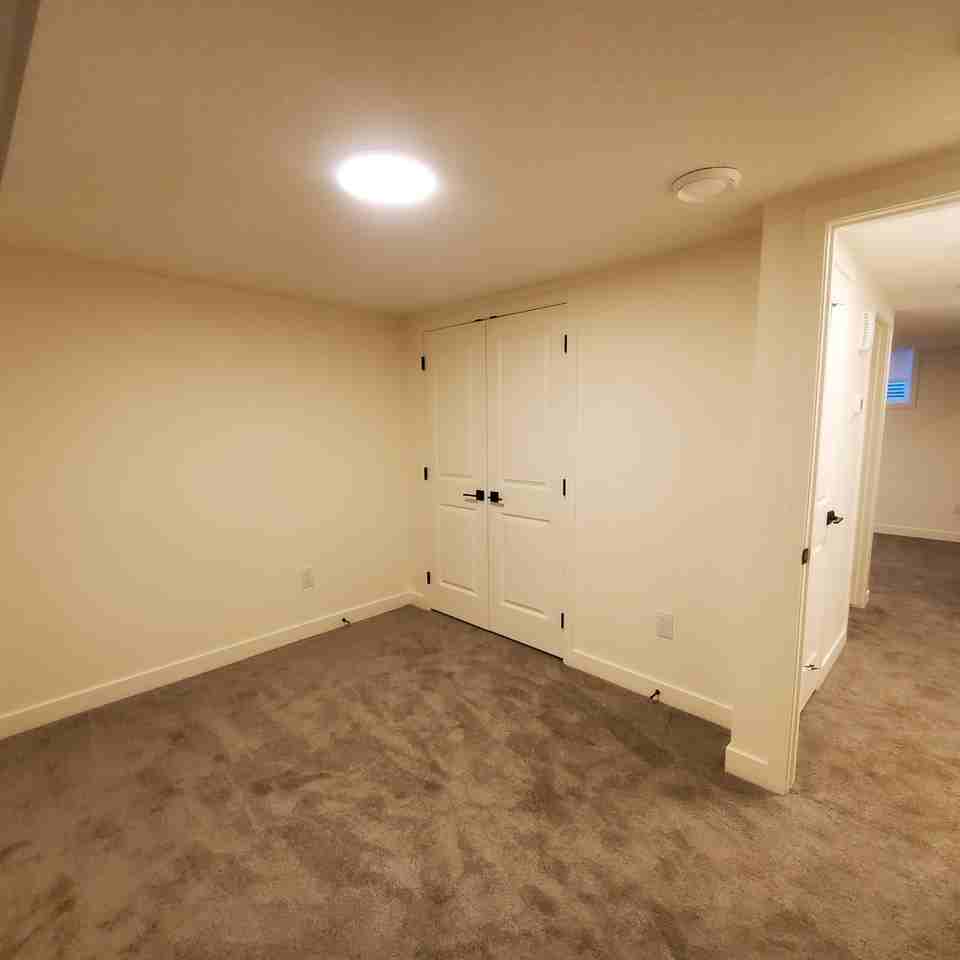 7426 95 St NW Basement Suite - Photo 3 of 12