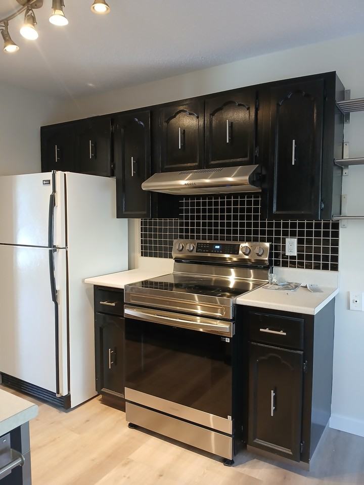 5397 Hillview Crescent - Photo 6 of 25