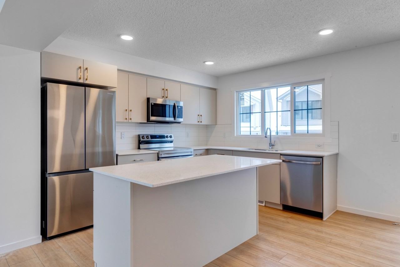 525 Secord Blvd - Photo 6 of 20