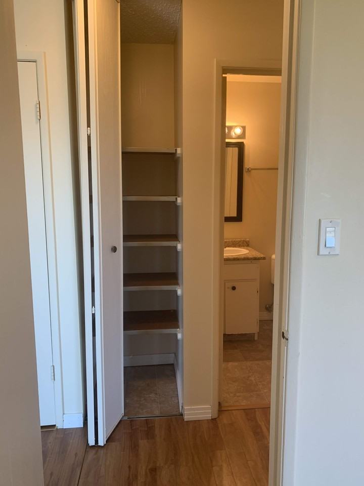 Lakewood Apartments - Photo 7 of 14