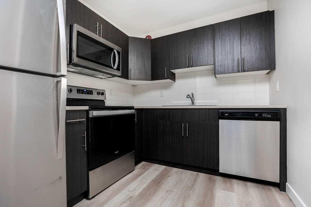 584 Corydon - Photo 2 of 6