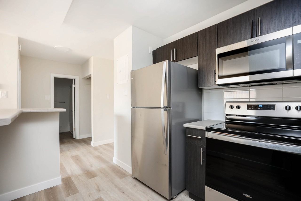 584 Corydon - Photo 4 of 6