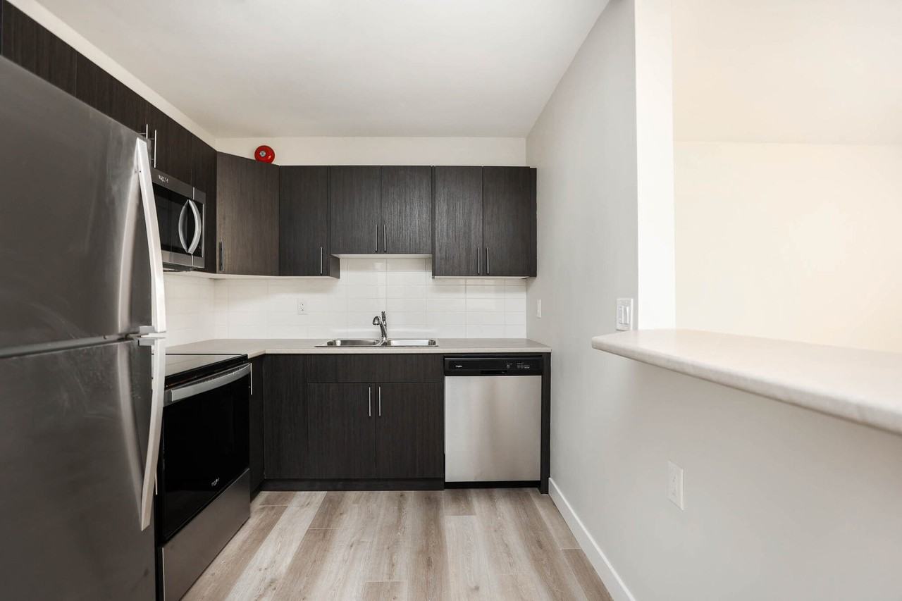 584 Corydon - Photo 6 of 6