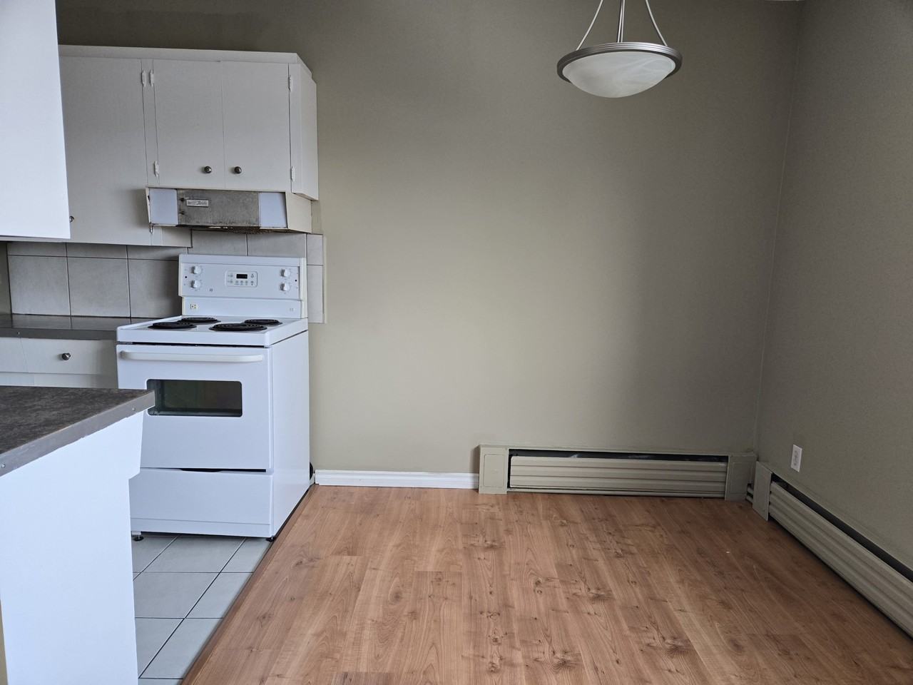 519 Richmond Street - Photo 4 of 15