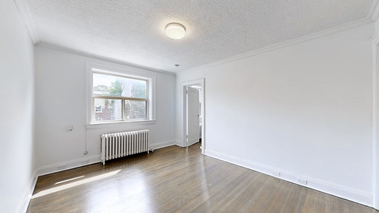 1602 Bathurst Street - Photo 6 of 17