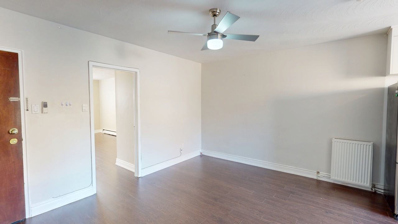 THE QUEENSWAY & PARK LAWN RD - Photo 5 of 26