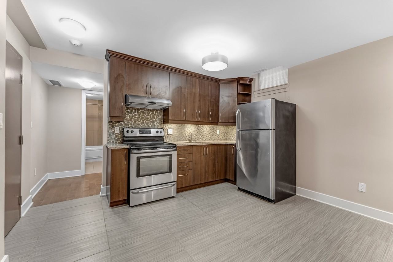 355 Gilmour Street - Photo 2 of 8
