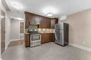 featured image of 355 Gilmour St