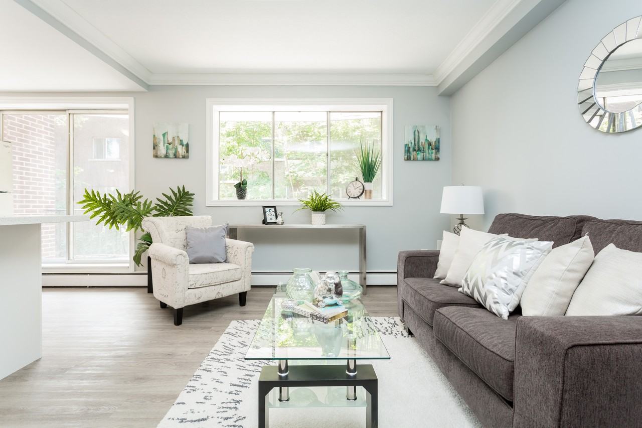 2200 King Street East - Photo 4 of 12