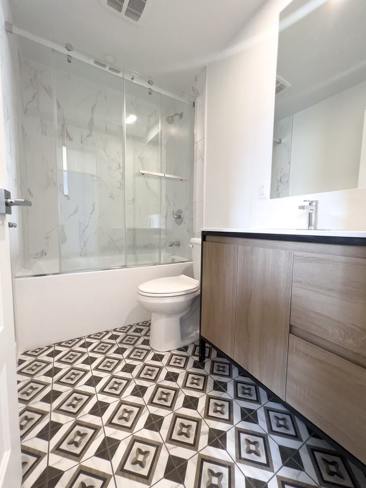 Avenue Mont-Royal - Photo 7 of 14