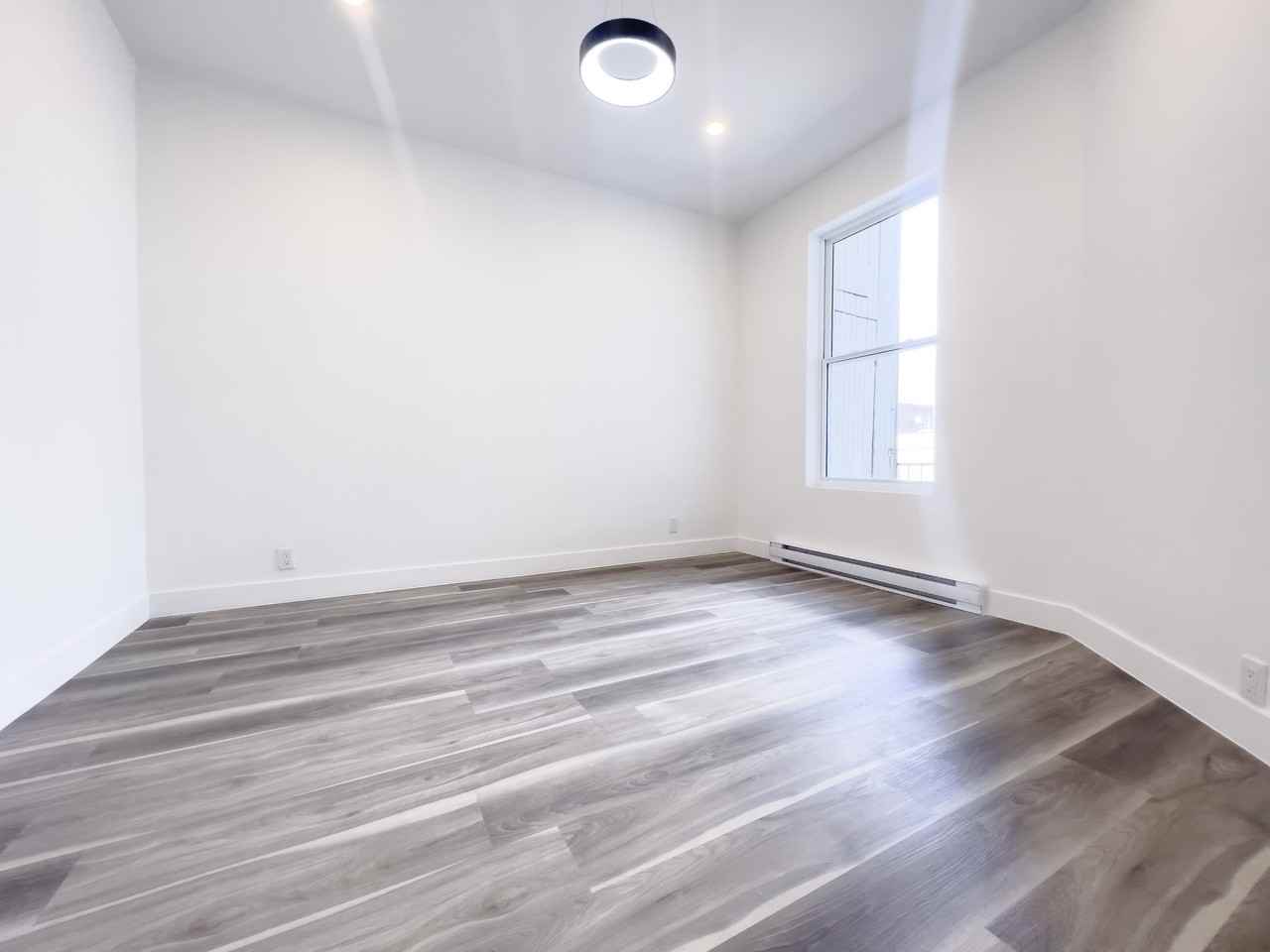 Avenue Mont-Royal - Photo 6 of 14