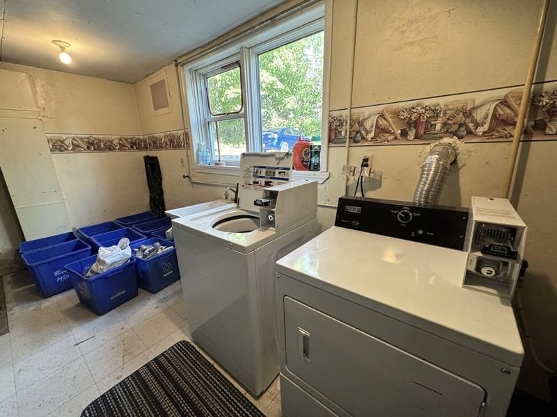 Sophia St. E - Photo 5 of 15