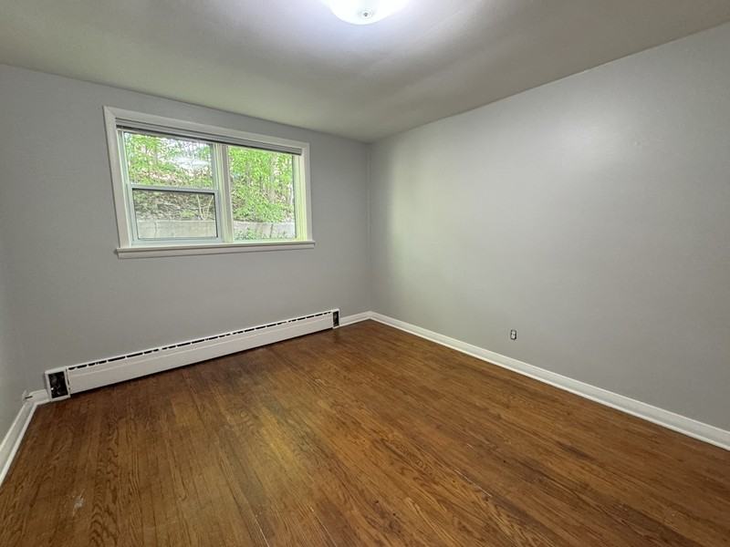 Sophia St. E - Photo 7 of 15