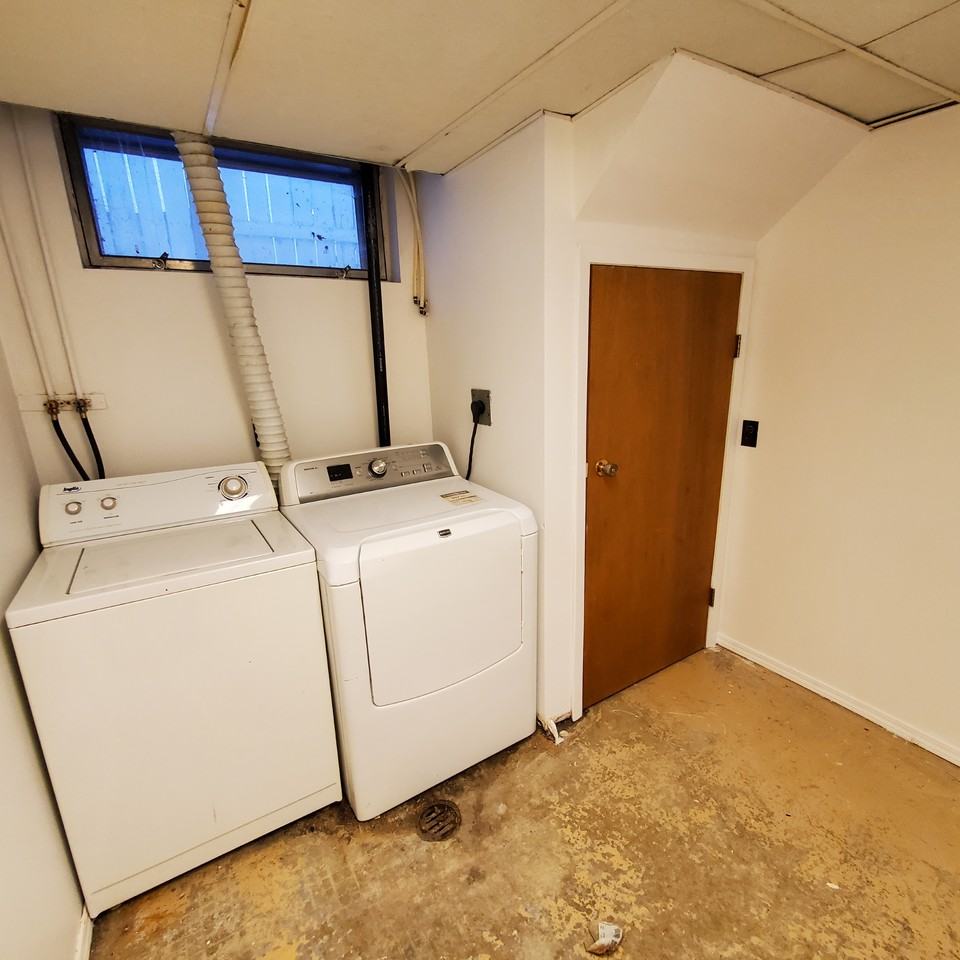 6103 97A Ave BSMT Suite - Photo 5 of 9