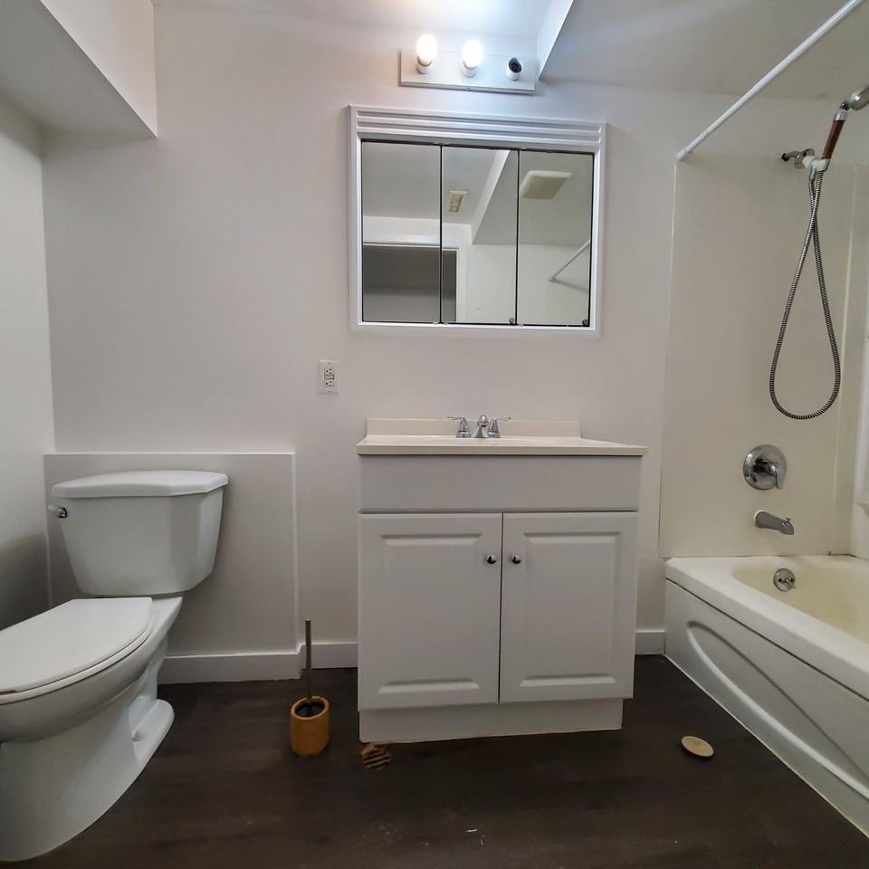 6103 97A Ave BSMT Suite - Photo 7 of 9