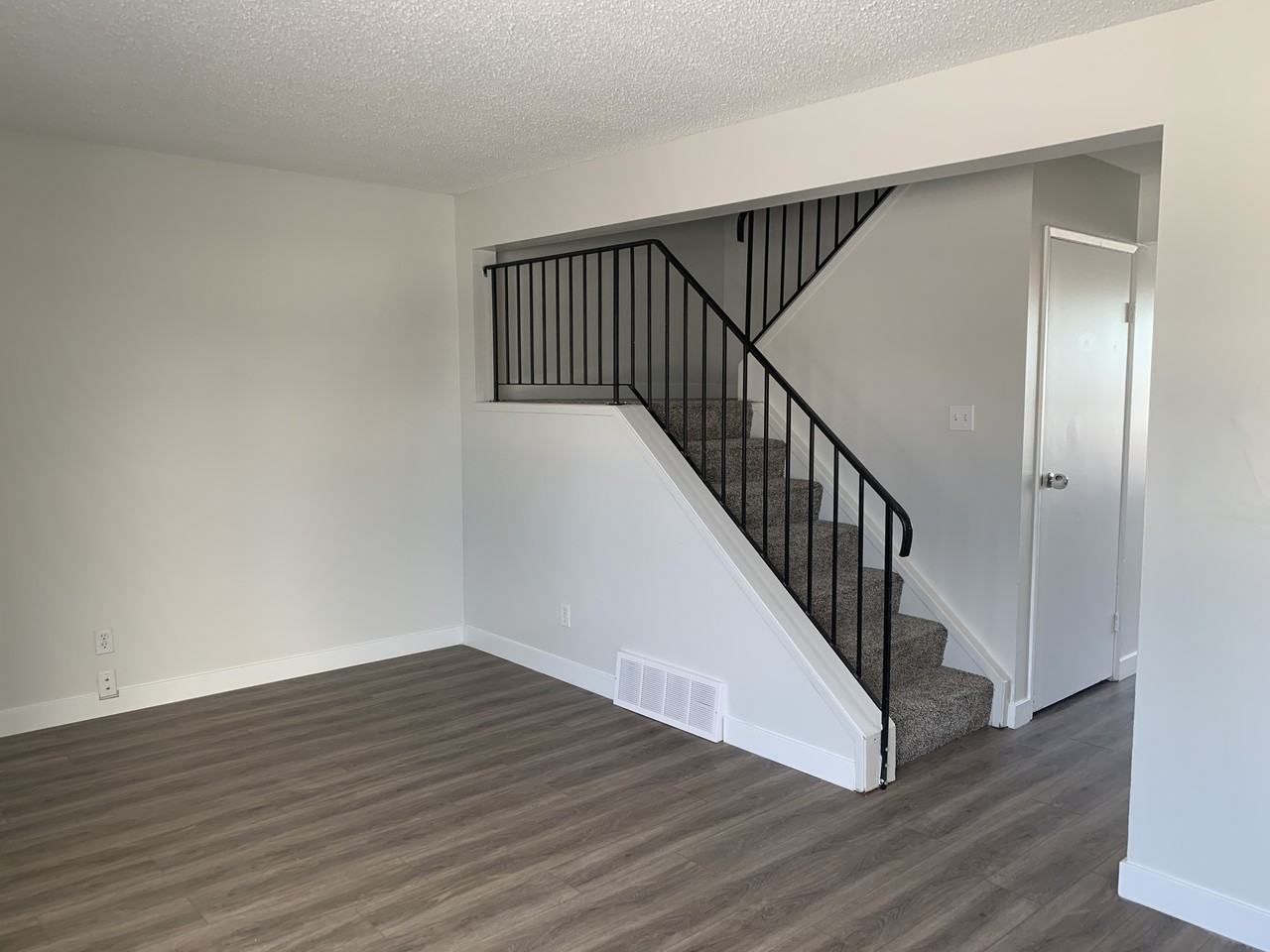 Hermitage Park - Photo 6 of 21