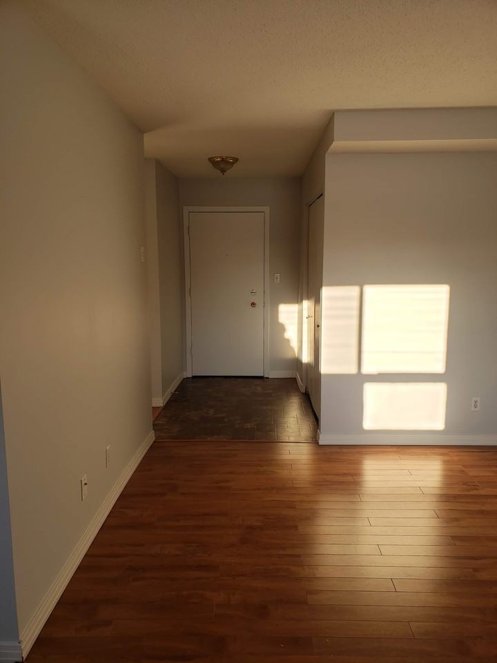 Village Green Apartments - Photo 5 of 9