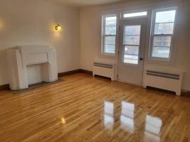 featured image of 1950 Boul Saint-Joseph E