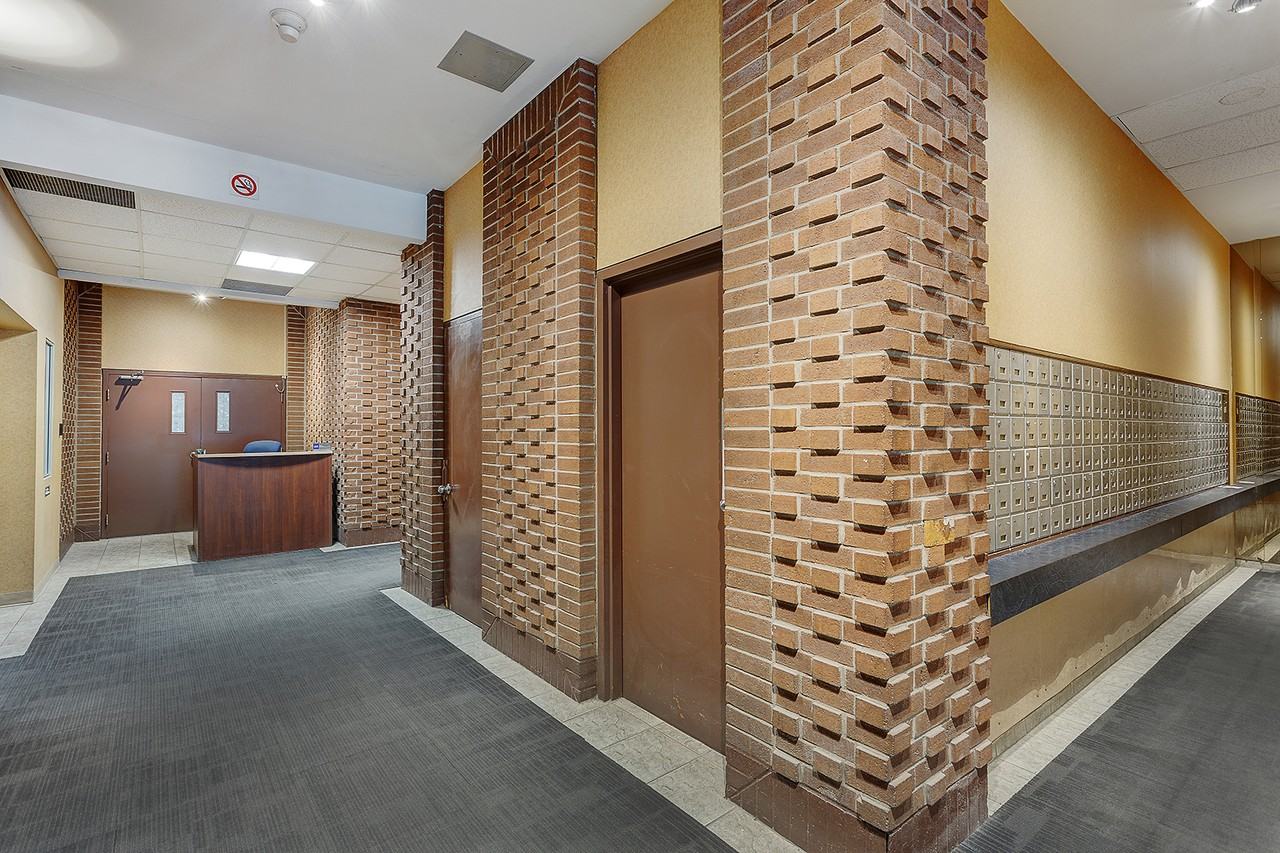 1570, rue St-Timothée - Photo 2 of 9