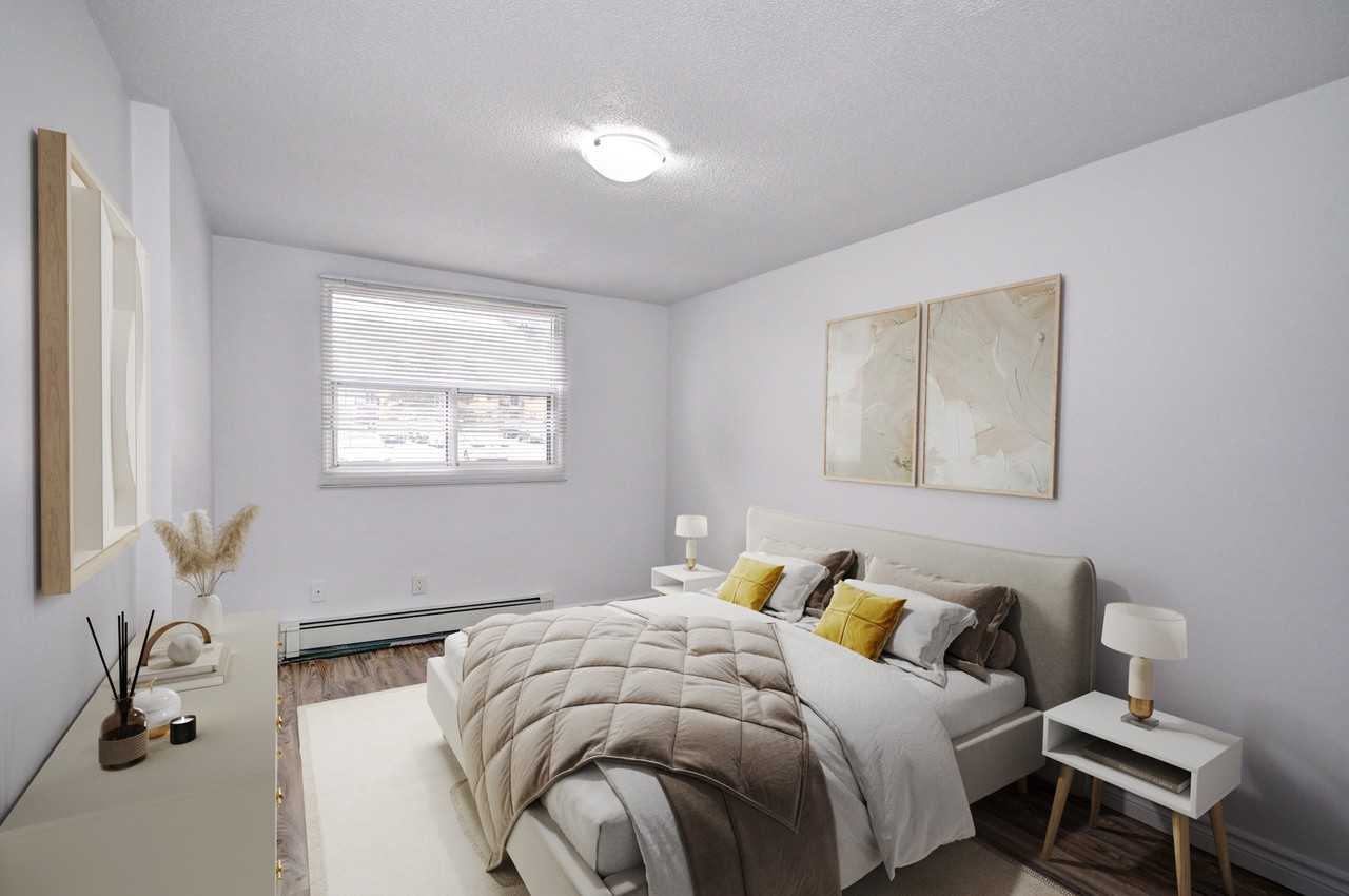 310-320 Kingswood Estates - Photo 6 of 9