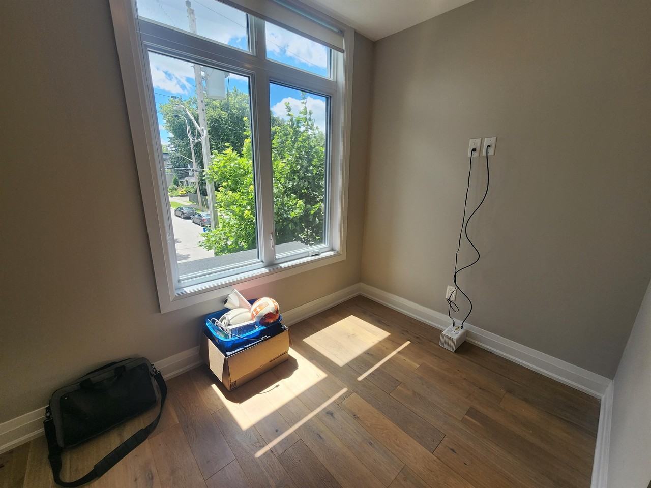 427 Ravenhill Avenue - 2 - Photo 7 of 16