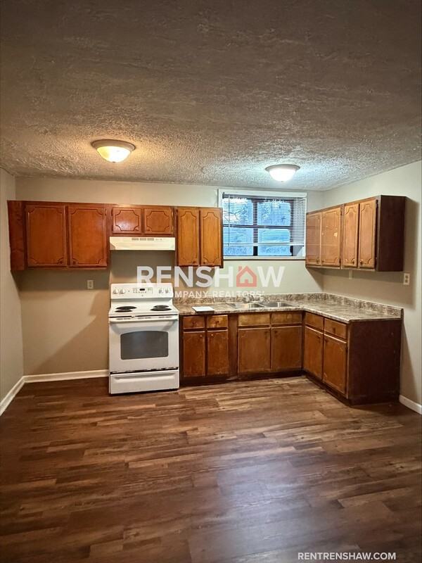 3 Oakridge Dr #A - Photo 3 of 14