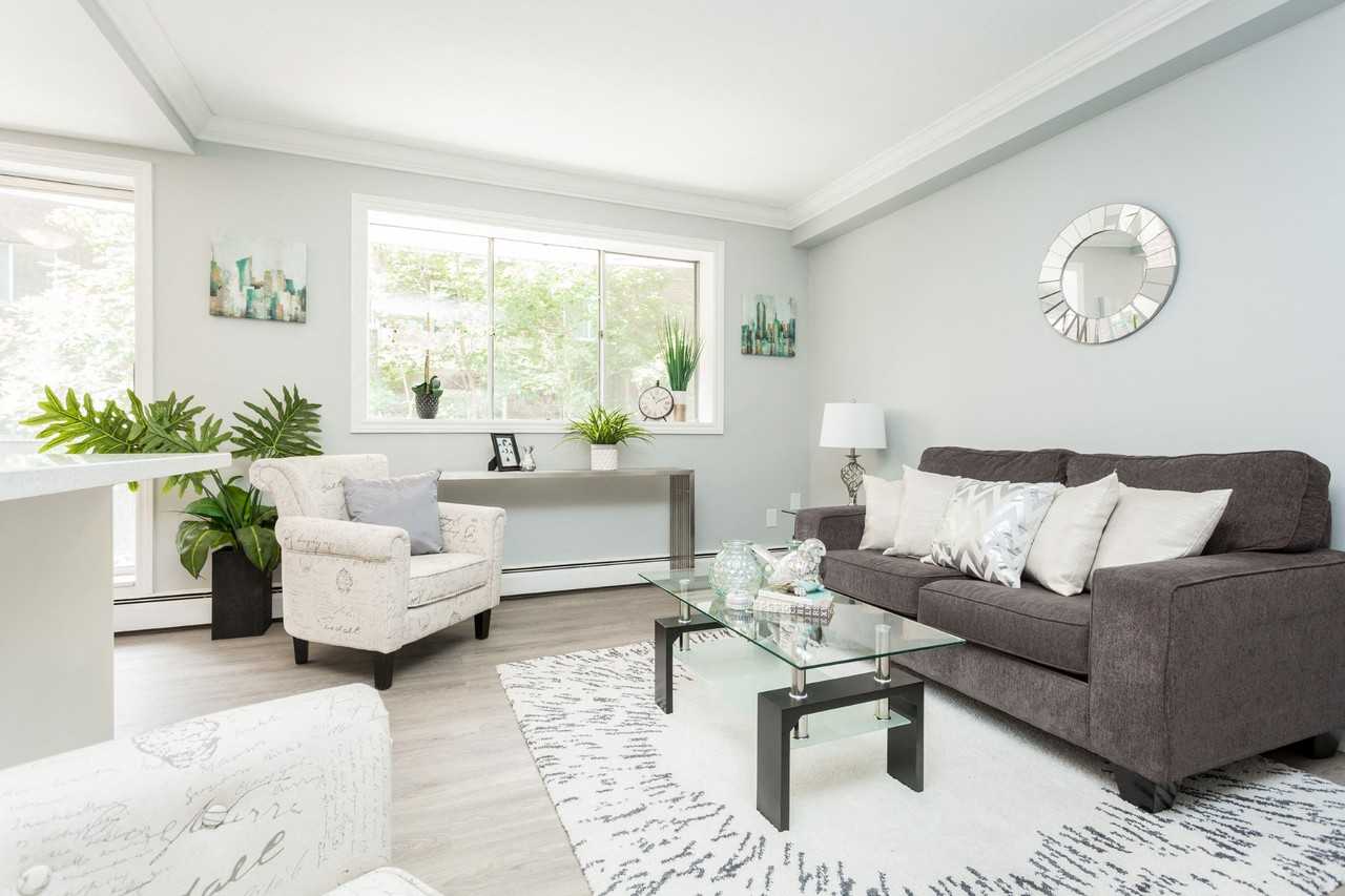 2194 King Street East - Photo 2 of 9