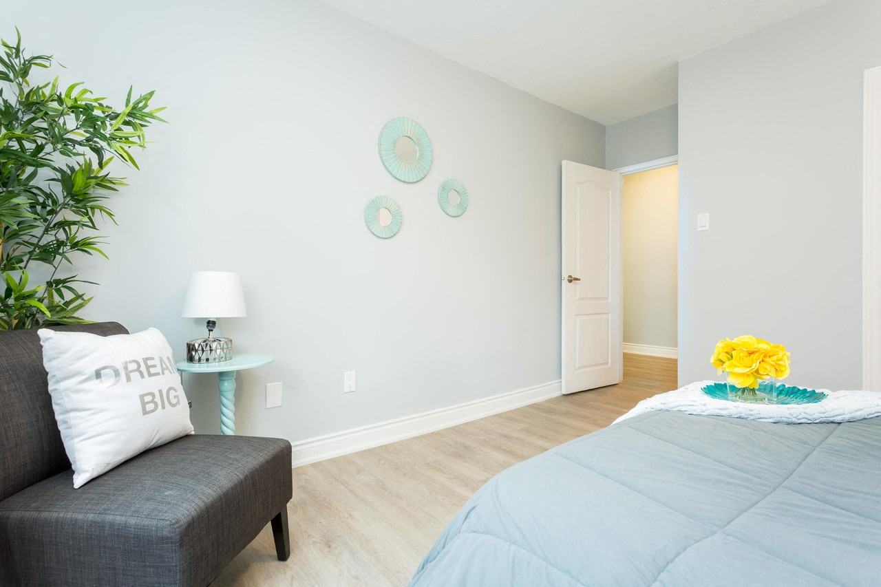 2194 King Street East - Photo 7 of 9