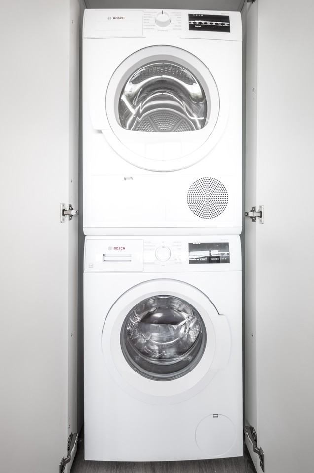 1640 Lawrence Avenue West - Photo 2 of 14