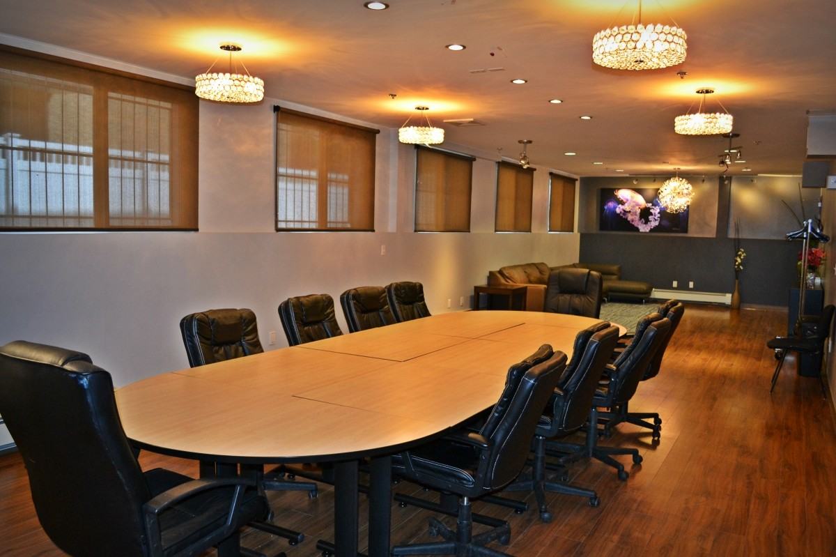 1Ten on Whyte - Photo 5 of 11