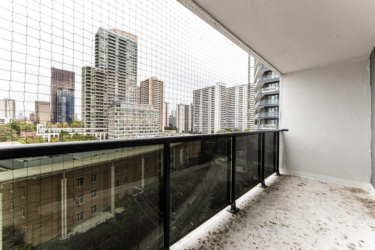 155 Wellesley Street East - Photo 5 of 30