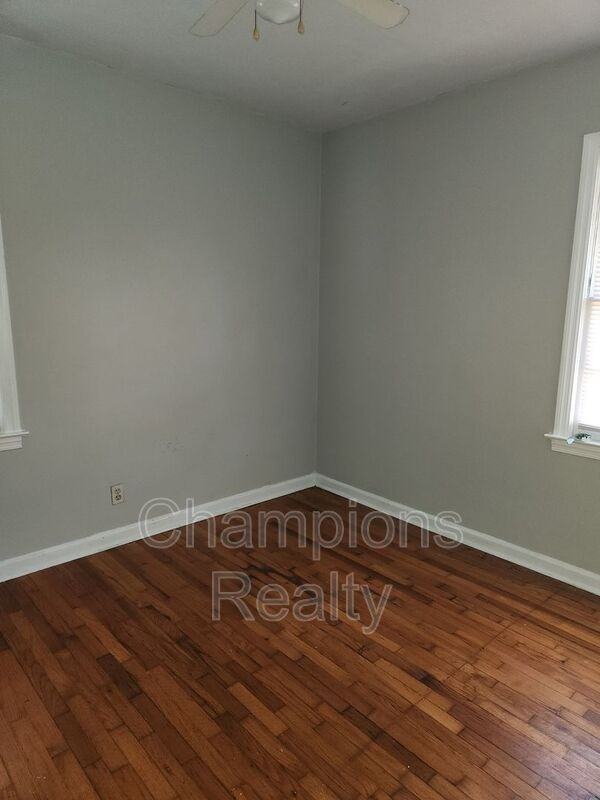 5415 Eugenia Ave - Photo 6 of 25