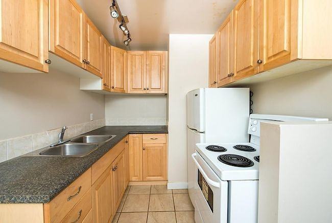 Poplar Pointe - Photo 7 of 13