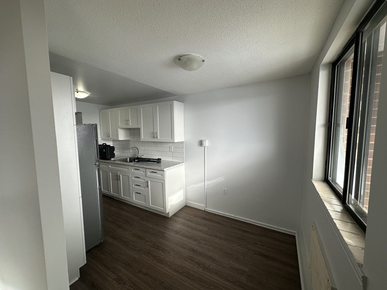 Durand Terrace Apartments - Photo 5 of 9