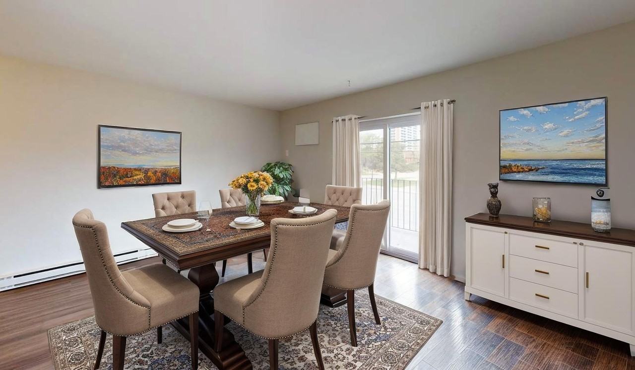 University Avenue Apartments - Photo 4 of 12