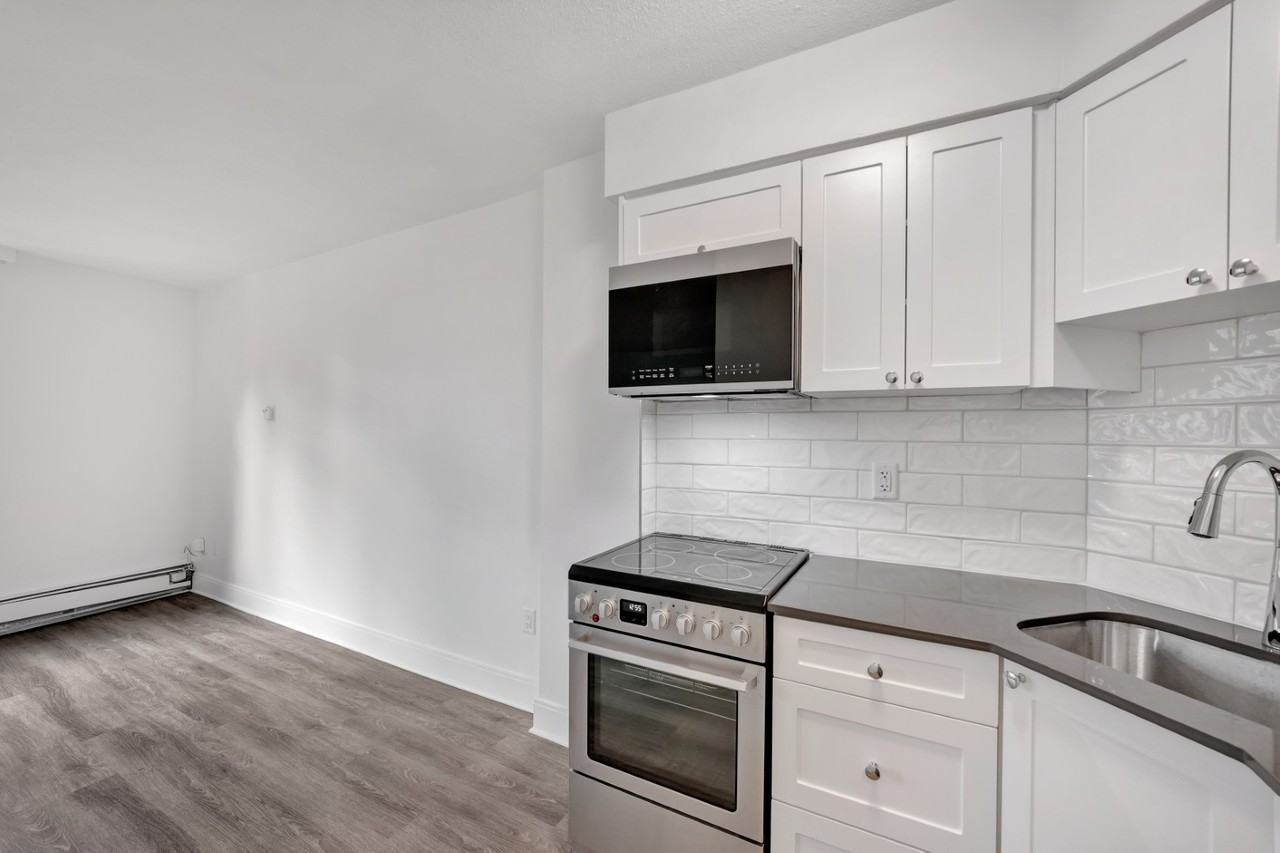 1175 Haro Street - Photo 3 of 11