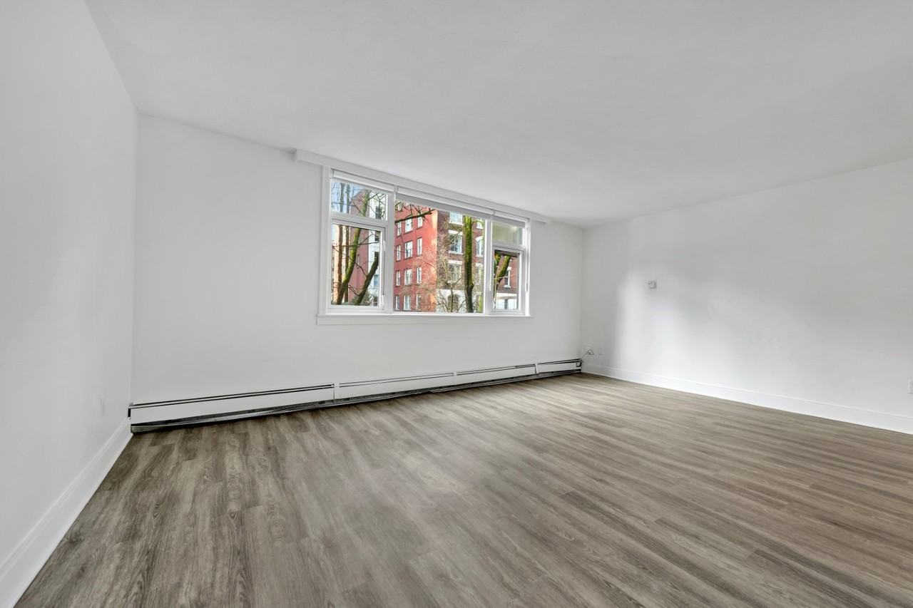 1175 Haro Street - Photo 5 of 11