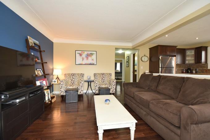 33 Greenhill Avenue Upper Unit & Lower Unit - Photo 2 of 30