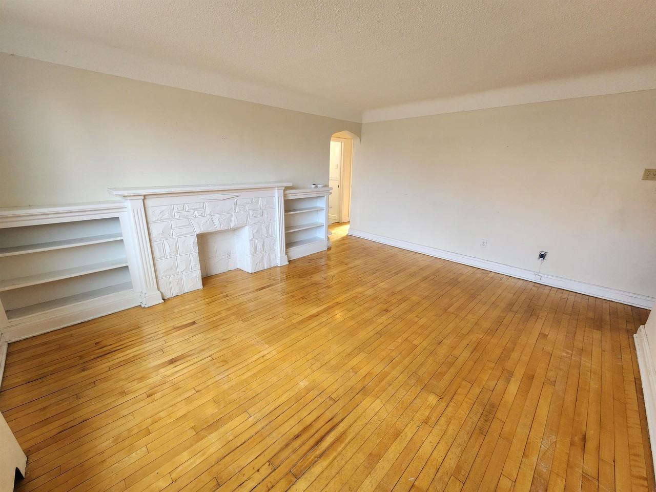 310 Blake - Unit 4 - Photo 4 of 20